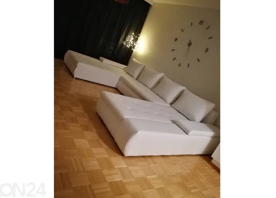 Divaanivuodesohva vuodevaatelaatikolla Almeria
