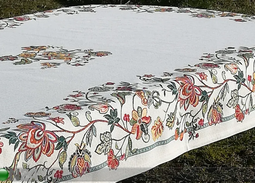 Gobeliinikankainen pöytäliina Alesja 140x240 cm