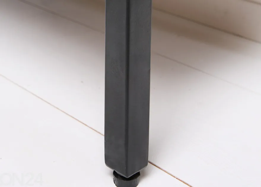 Hyllykkö Iron Craft