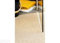 Narma muovimatto Neve cream metallic 70x100 cm