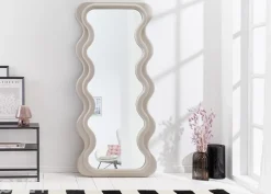 Peili Curvy