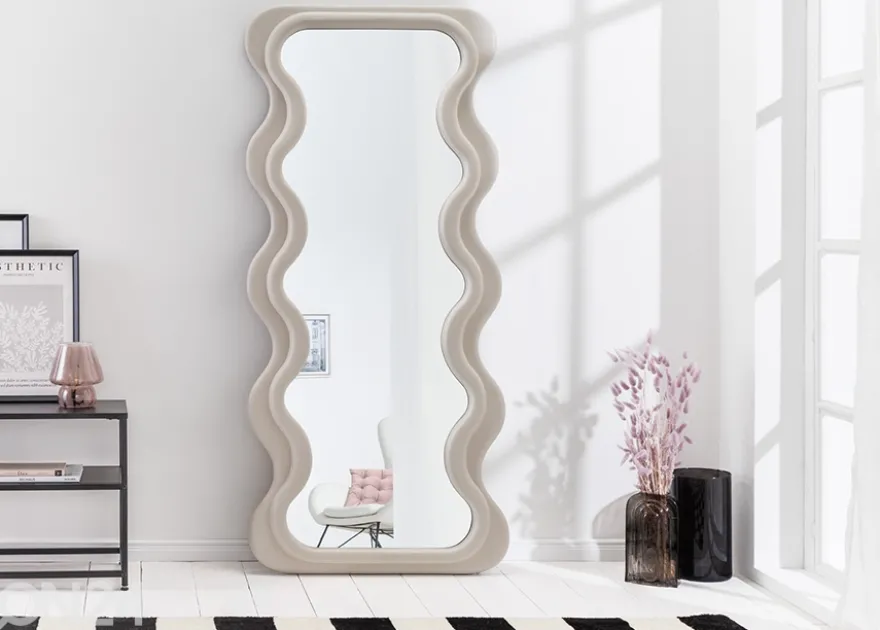 Peili Curvy