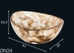 Pesuallas simpukankuorilla