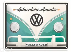 Retro metallitaulu VW Bulli Adventure Awaits 15x20 cm