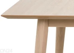 Ruokapöytä Bristoly